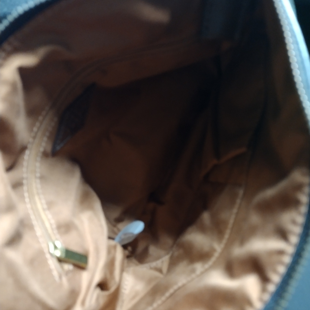 Fossil Black Explorer Crossbody Bag with Gold Hardware - Picture 4 of 6